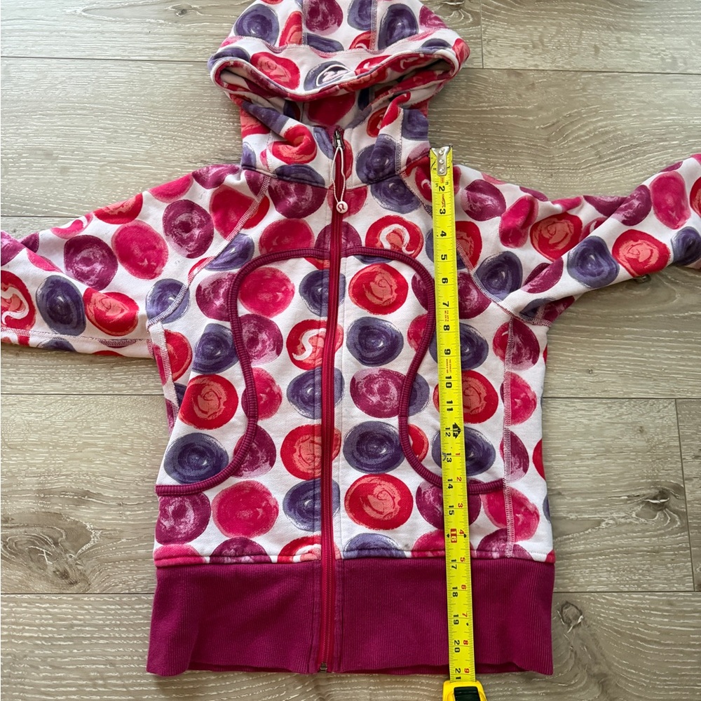 Lululemon athletica Women’s Hooded Zip Sweatshirt in Pink & Purple Circle Print - Picture 4 of 4